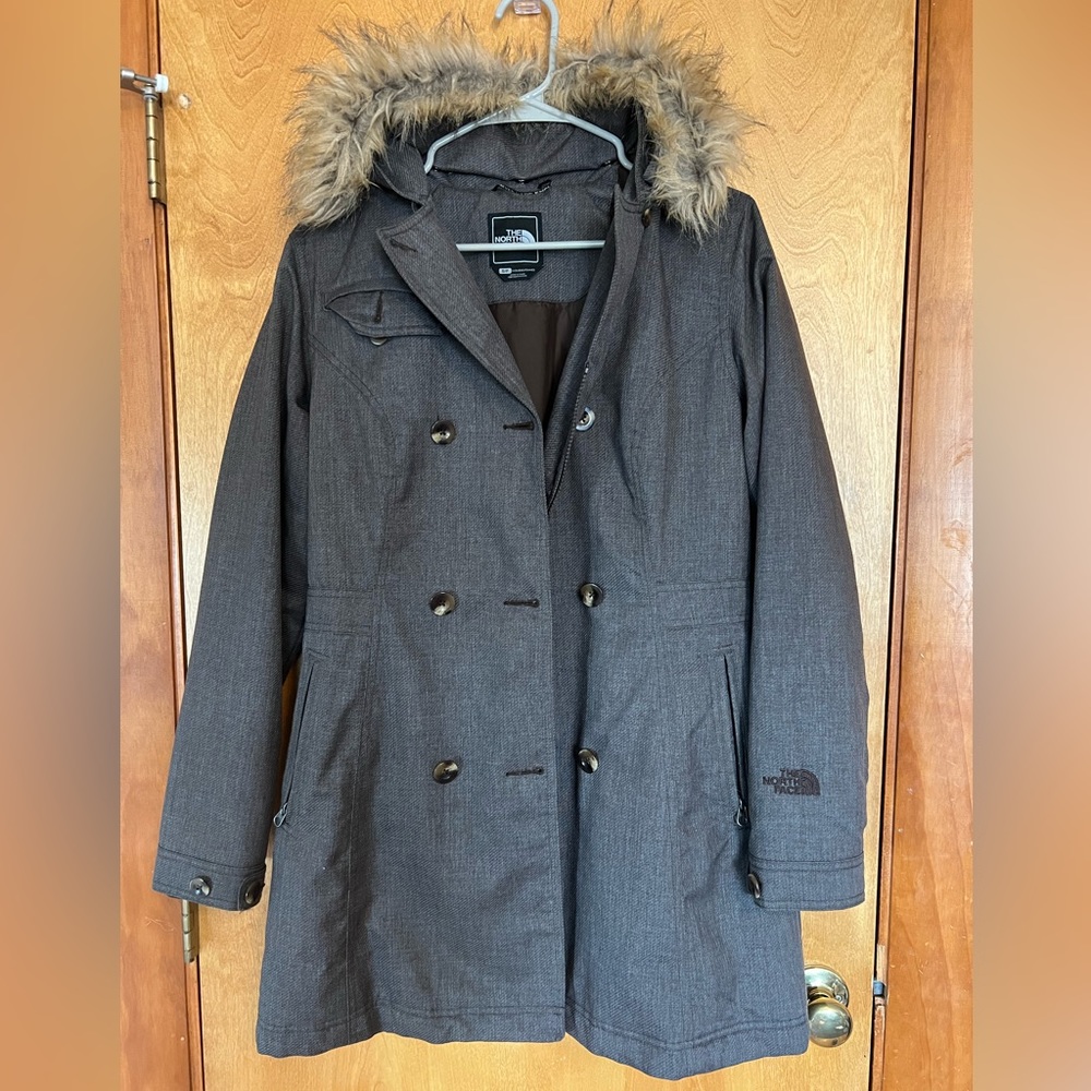 Woman’s size small NORTH FACE Primaloft light brown jacket